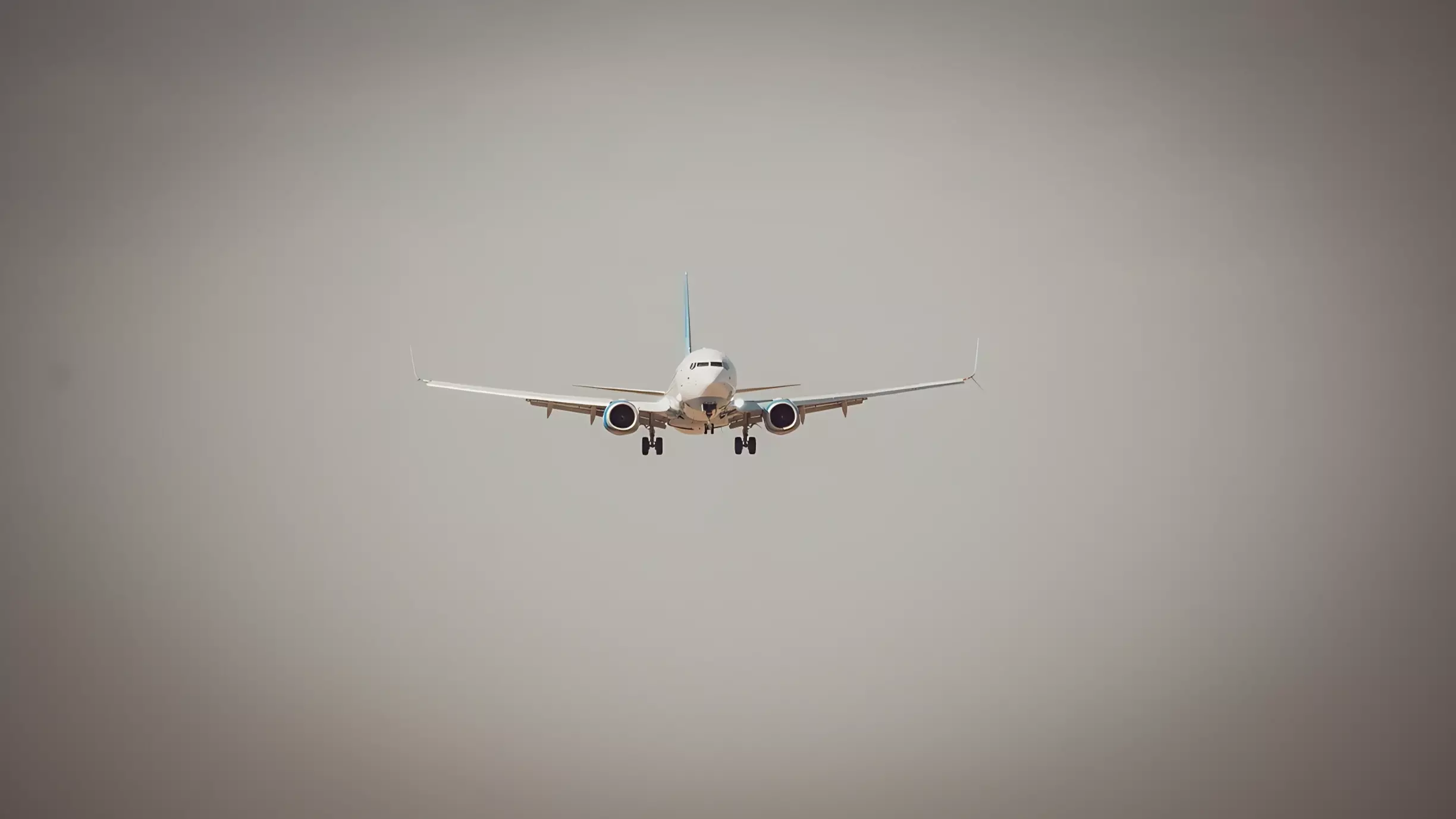 Летевший в Югру самолёт UTair был вынужден срочно сесть в Тюмени из-за поломки