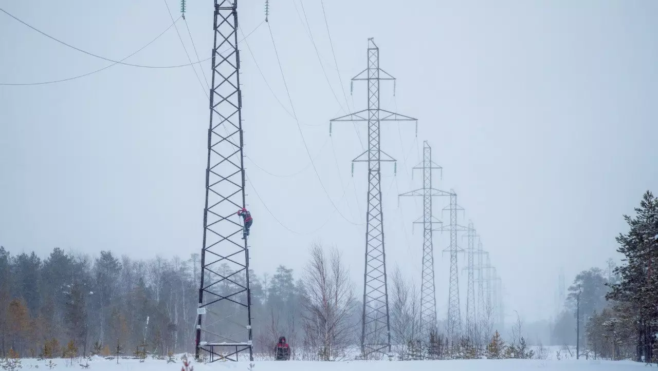 Энергетики повысили надежность электроснабжения крупнейшего месторождения ЛУКОЙЛ