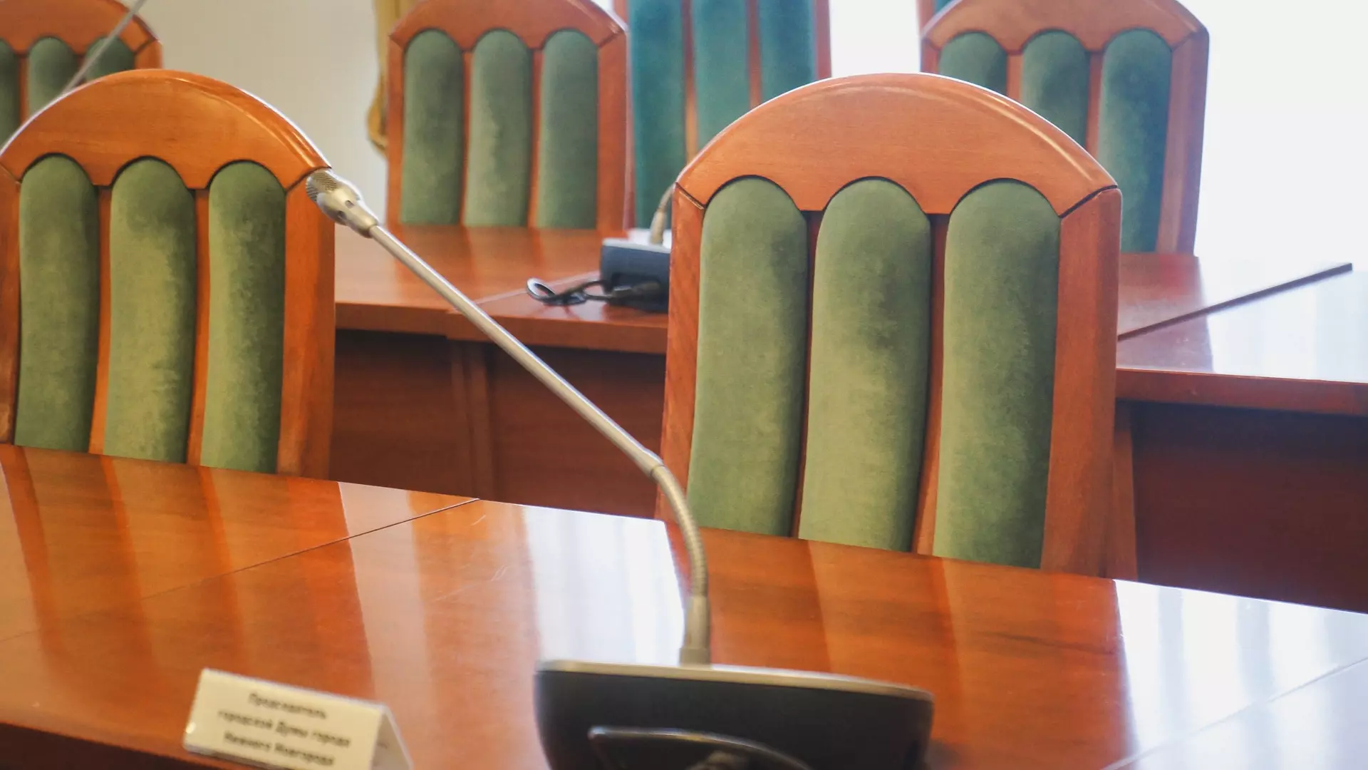 Почти треть депутатов в думе ХМАО пропустила заседания из-за болезни