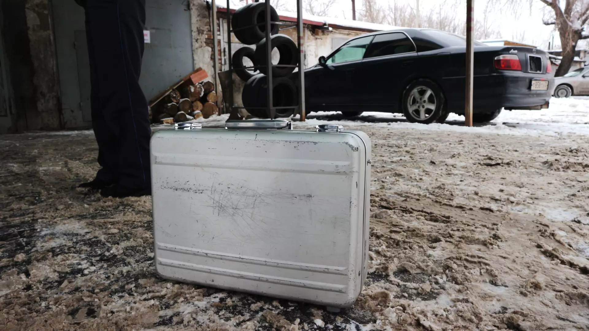 В Сургуте водители атаковали шиномонтаж, чтобы сменить зимнюю резину на летнюю